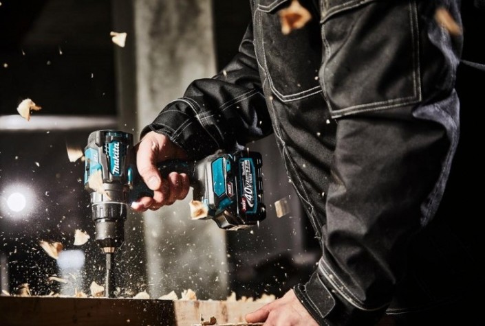 Дрель-шуруповерт аккумуляторная MAKITA DF001GD201