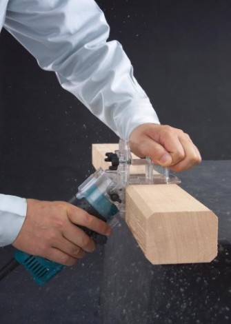 Фрезер сетевой MAKITA 3710
