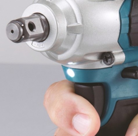 Гайковерт аккумуляторный MAKITA DTW 190 RME ударный [DTW190RME]