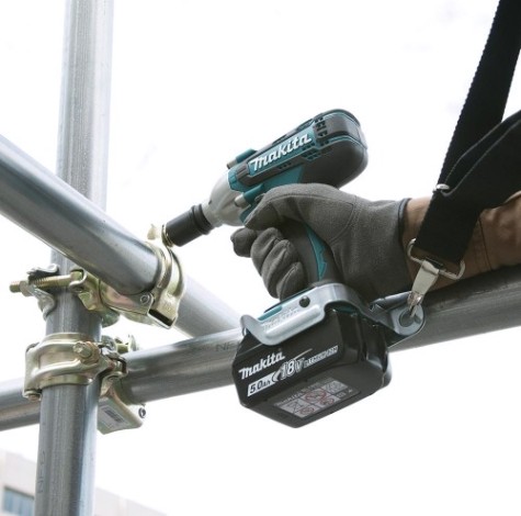 Гайковерт аккумуляторный MAKITA DTW 190 RME ударный [DTW190RME]