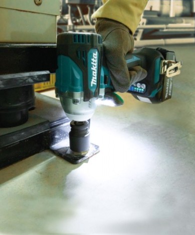 Гайковерт аккумуляторный MAKITA DTW 300 RTJ [DTW300RTJ]