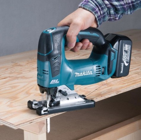Лобзик аккумуляторный MAKITA DJV 182 RT бесщеточный [DJV182RT]