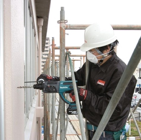 Перфоратор аккумуляторный MAKITA DHR202RF