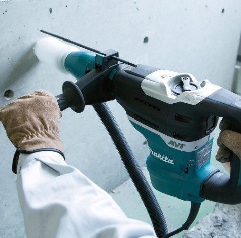 Перфоратор MAKITA HR4013CV