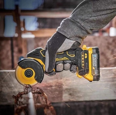 Пила циркулярная аккумуляторная DeWALT DCS 438 N без АКБ и ЗУ [DCS438N]