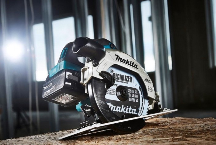 Пила циркулярная аккумуляторная MAKITA DHS 660 Z с бесщеточным двигателем без, АКБ и ЗУ [DHS660Z]