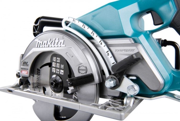 Пила циркулярная аккумуляторная MAKITA RS 001 GZ без АКБ и ЗУ [RS001GZ]