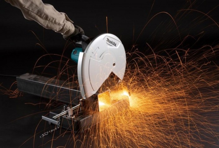 Пила монтажная сетевая MAKITA M2402
