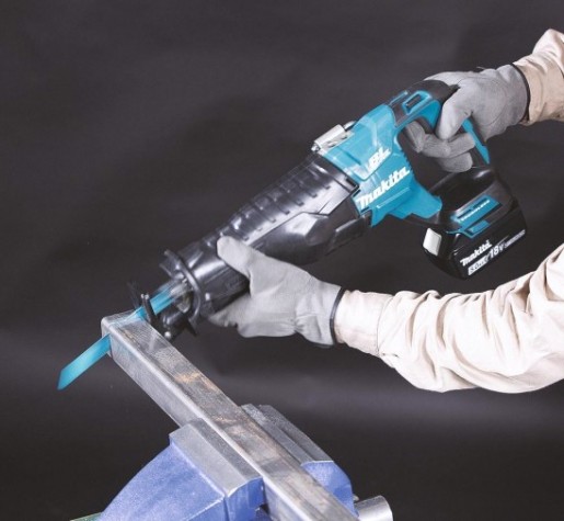 Пила сабельная аккумуляторная MAKITA DJR 187 RT с бесщеточным двигателем [DJR187RT]