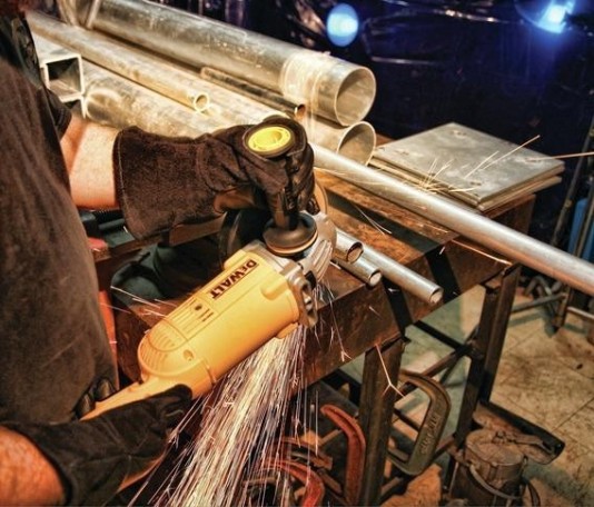 Углошлифовальная машина DeWALT DWE 496 [DWE496-KS]