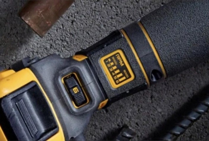 Угловая шлифмашина аккумуляторная DeWALT DCG 416 VSN бесщеточная, без АКБ и З/У [DCG416VSN-XJ]