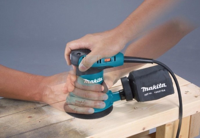 Виброшлифмашина MAKITA BO 5031 K эксцентриковая [BO5031K]
